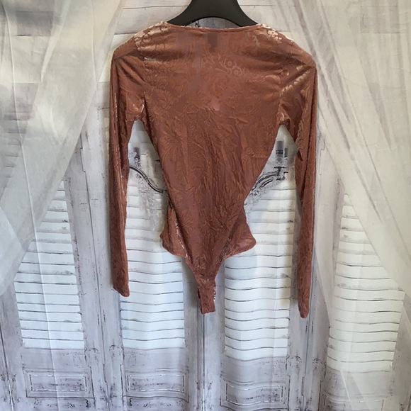 NWT WINDSOR LONG SLEEVE MESH VELVET BODYSUIT - Picture 5 of 6